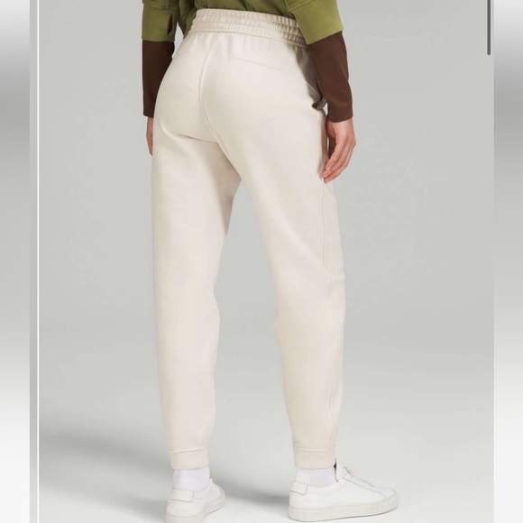 Lululemon Loungeful High-Rise JoggerWhite Opal size 16 - Picture 2 of 8
